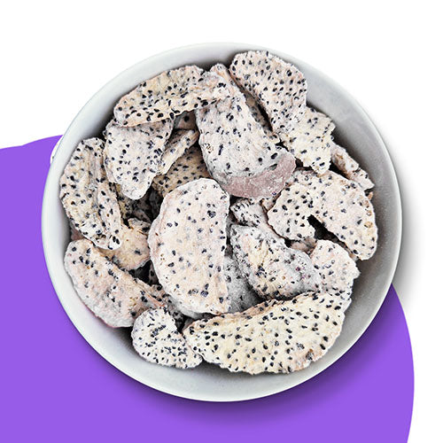 Weisse-Drachenfrucht-Gefriergetrocknete-Fruechte-in-der-Schale